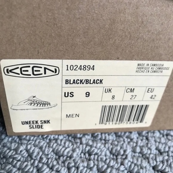 Men's / Unisex KEEN UNEEK SNK Slide On Slippers In Black/Black - Picture 16 of 16